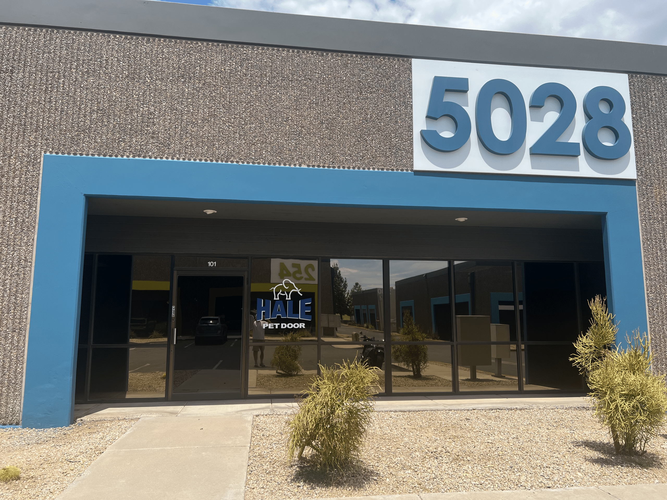 Hale Pet Door of Arizona – Certified and Preferred Location Logo